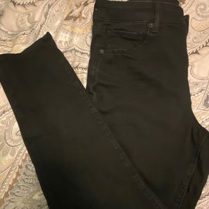 Black AE skinny jeans SHORT